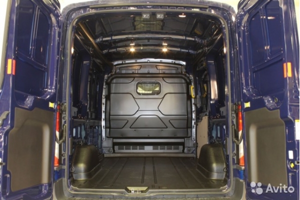 Фургон цельнометаллический Ford Transit масса с нагрузкой 3100 кг